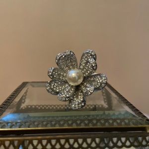 Flower Pearl Crystal Ring